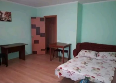 Продам 2-кімнатну квартиру в центрі, біля площі Конституції