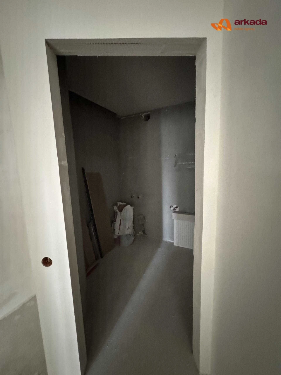 Продаю готовую 3-кімнатну квартиру. 81 м². Газове опалення.