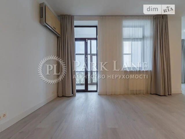 Sale of 7-room apartment 328.5 sq. m. on Velyka Zhytomyrska Street 20