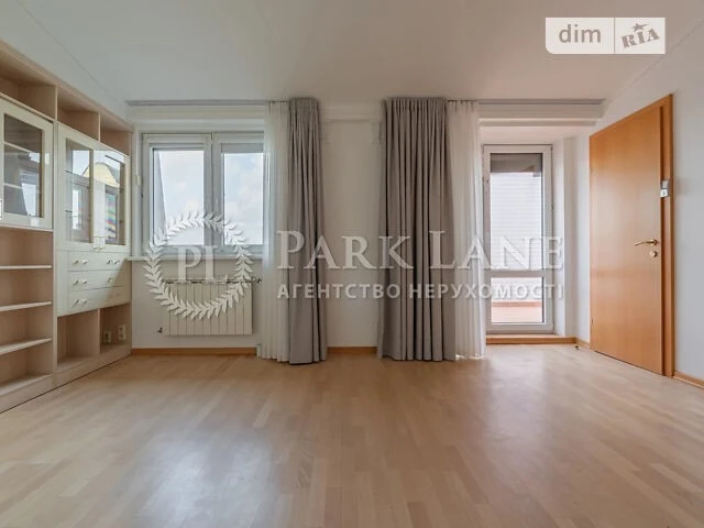 Sale of 7-room apartment 328.5 sq. m. on Velyka Zhytomyrska Street 20