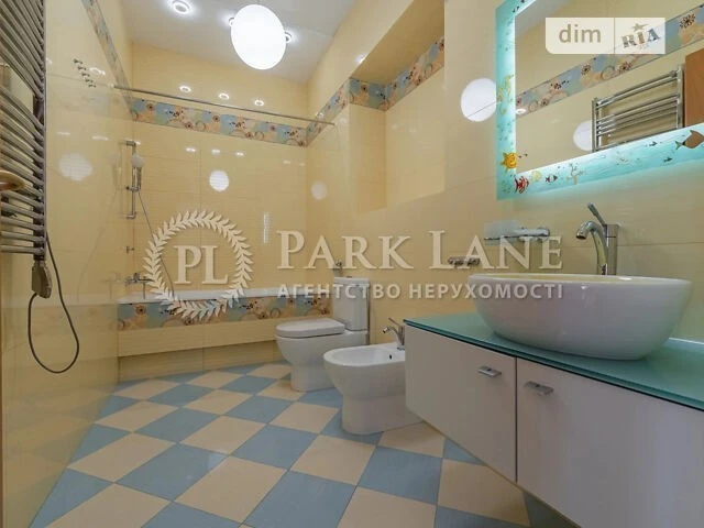 Sale of 7-room apartment 328.5 sq. m. on Velyka Zhytomyrska Street 20