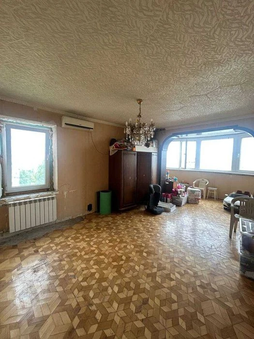 Продам четырехкомнатную квартиру на Таирова, ул. Академика Король