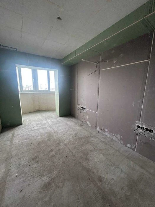Продам четырехкомнатную квартиру на Таирова, ул. Академика Король