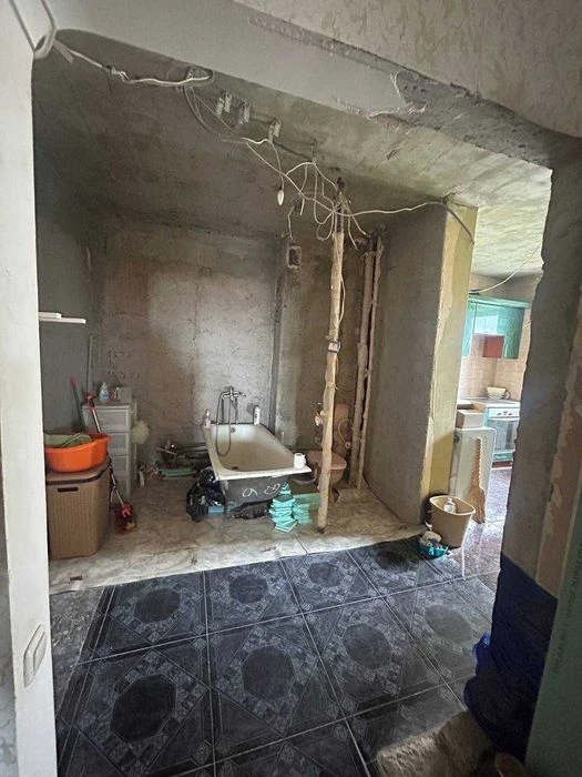 Продам четырехкомнатную квартиру на Таирова, ул. Академика Король
