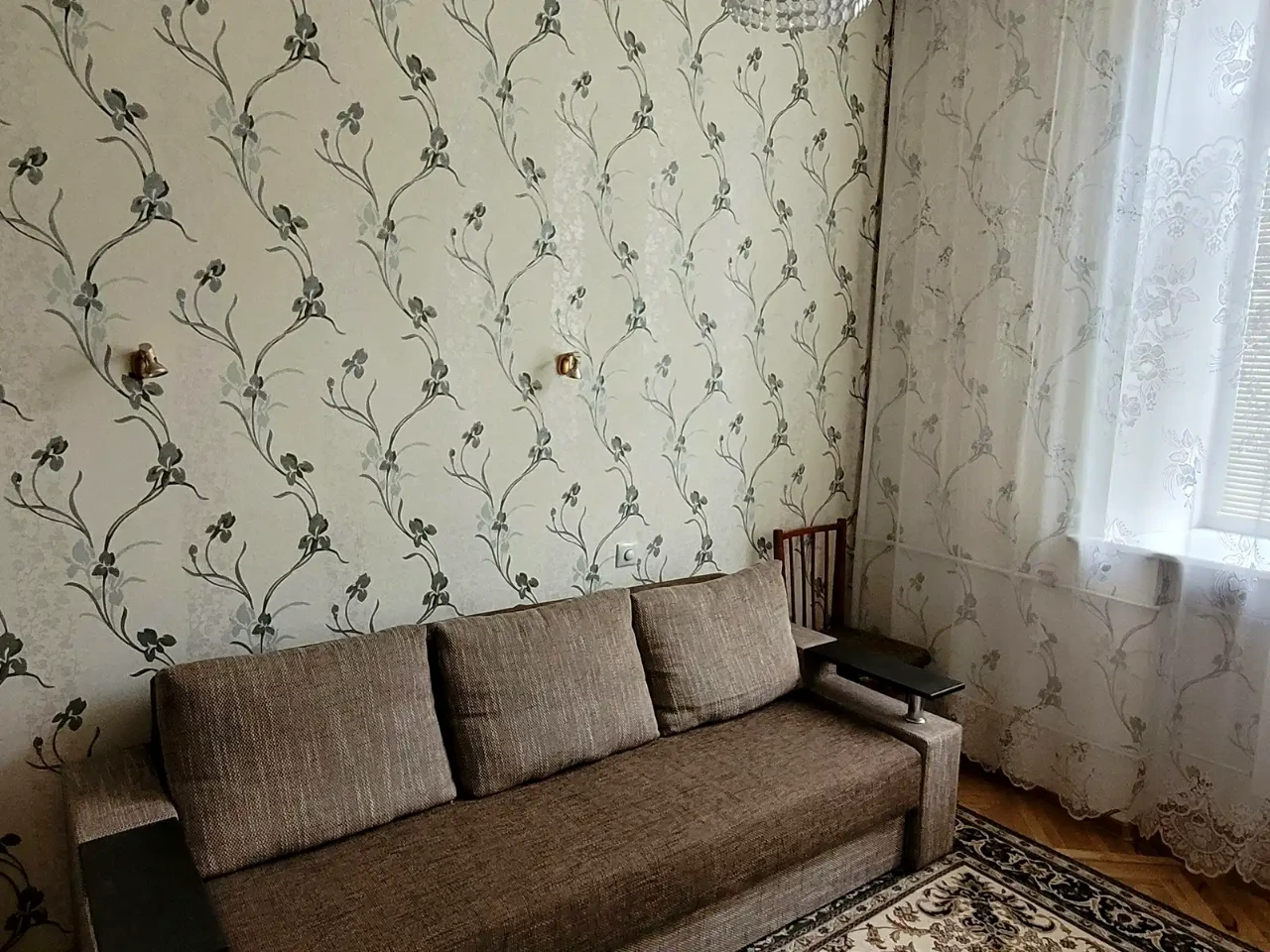 Оренда квартири 2-кімн. 50 м² 5/5 пов.