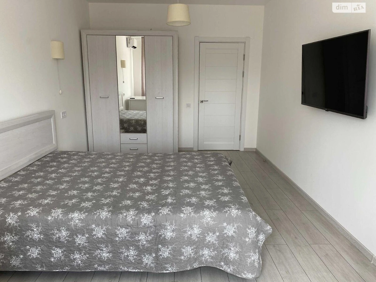Long-Term Rental Apartment in Zhuliany