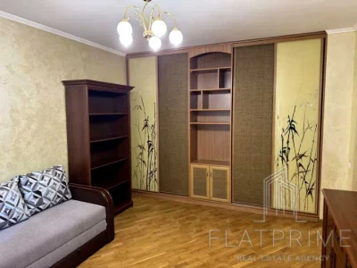 Квартира. Київ, Левка Лук'яненка вул.