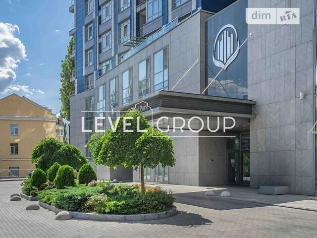 Продаж 3к квартири 123 кв. м на вул. Маккейна Джона 7 • ID 3