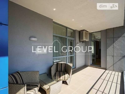 Продаж 3к квартири 123 кв. м на вул. Маккейна Джона 7 • ID 3
