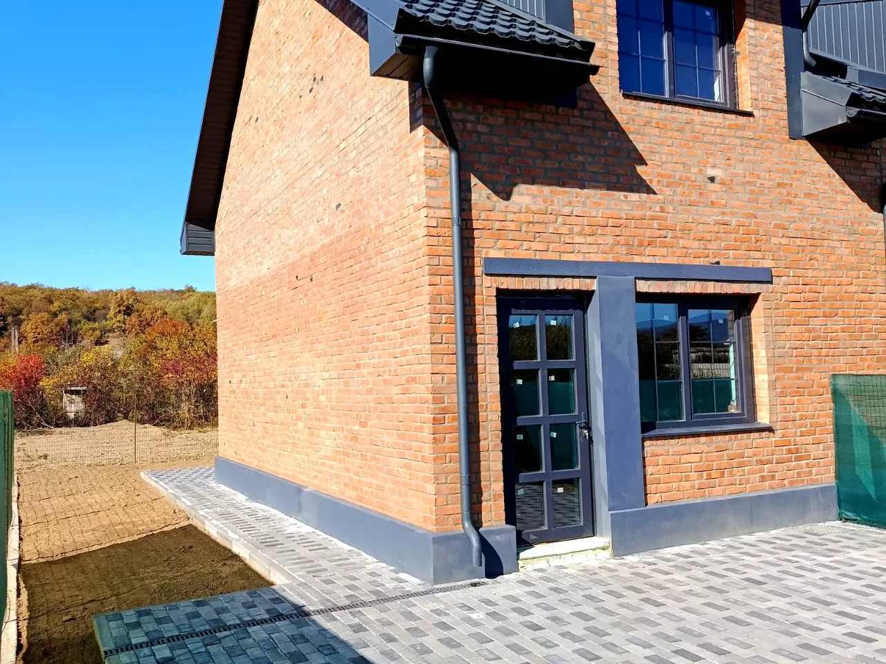 Sale of a house 80 sq m 1.7 acres