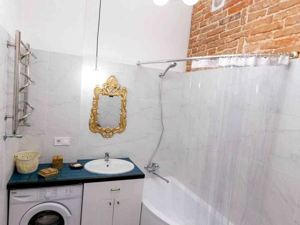 Apartment. Lviv, Lychakivska Street