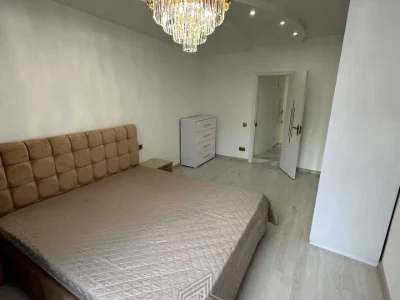 Apartment. Дніпровська набережна вул.