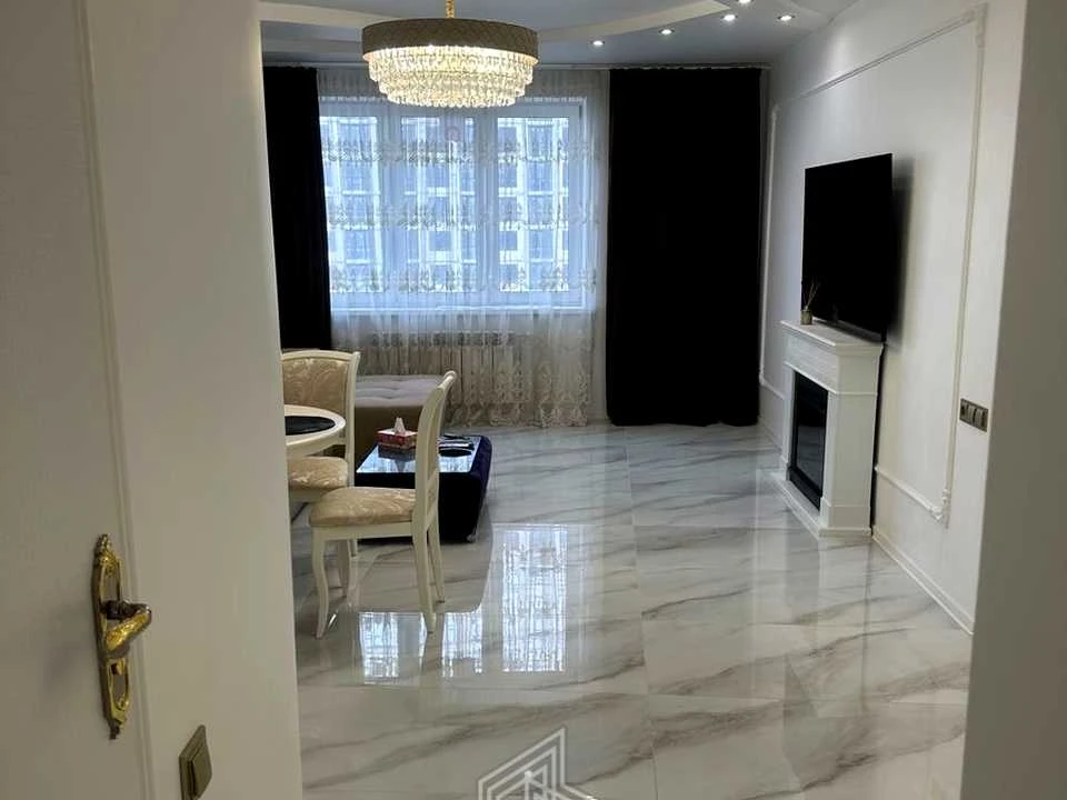 Apartment. Дніпровська набережна вул.