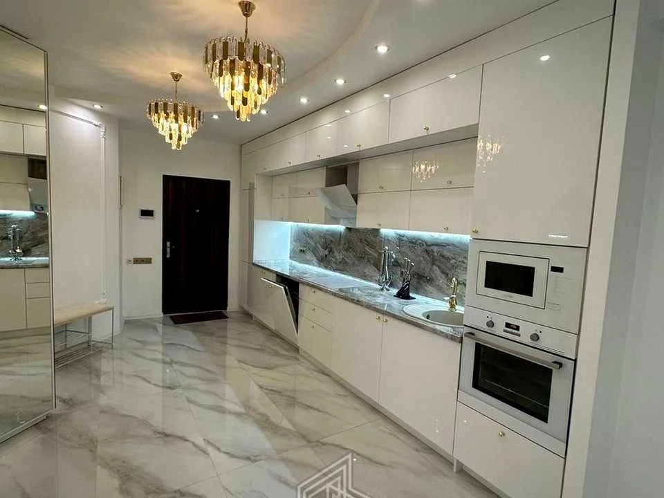 Apartment. Дніпровська набережна вул.