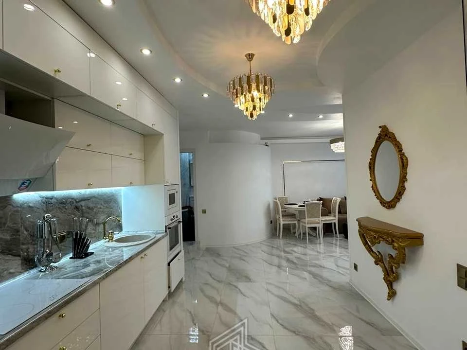 Apartment. Дніпровська набережна вул.