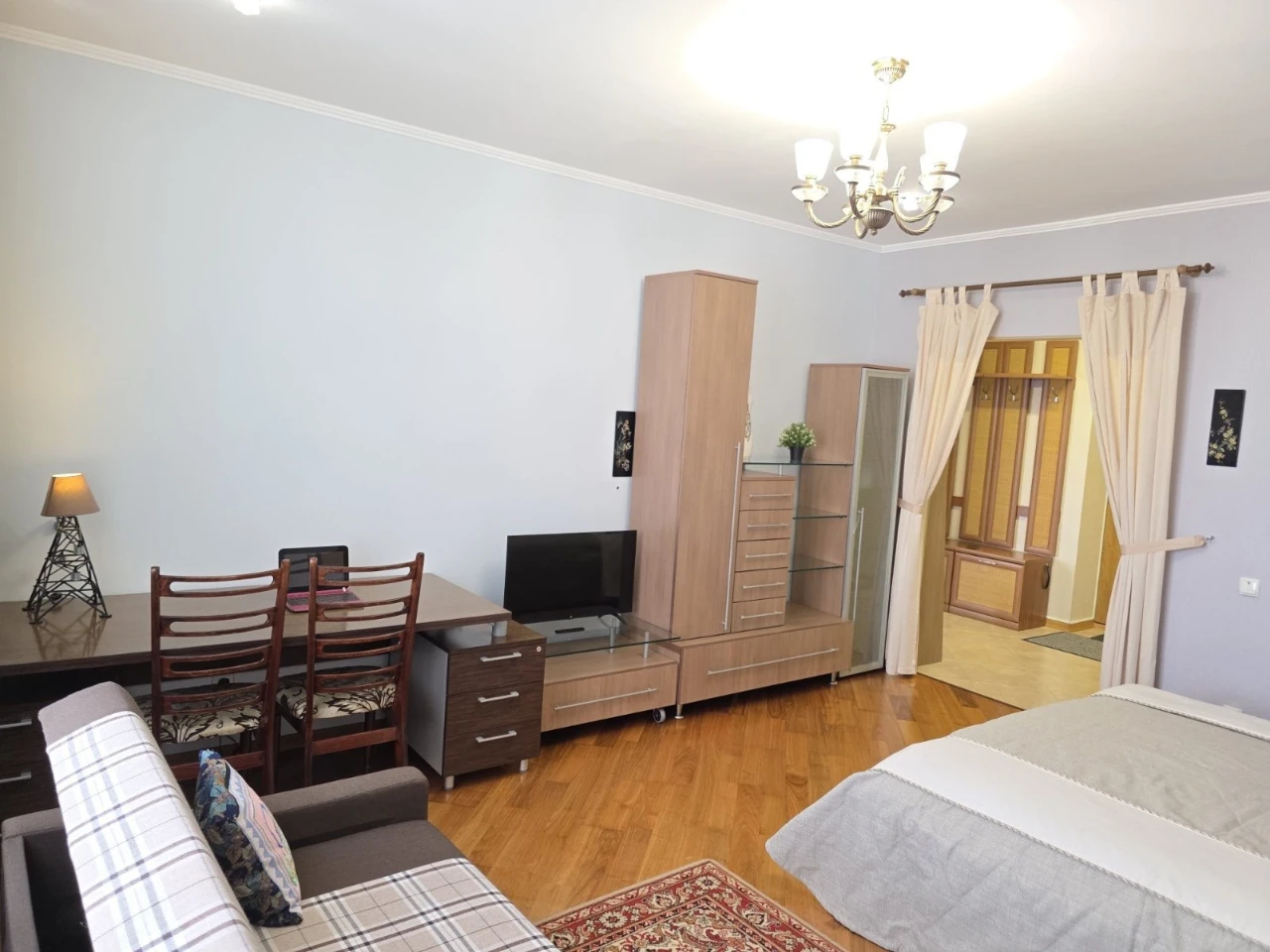На 1-3міс. Гришка 9,Позняки, метро-5хв. Укриття. Гор. вода.
