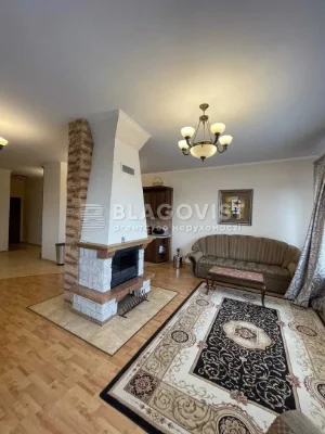 Unique Apartment with Fireplace in the City Center! Club House