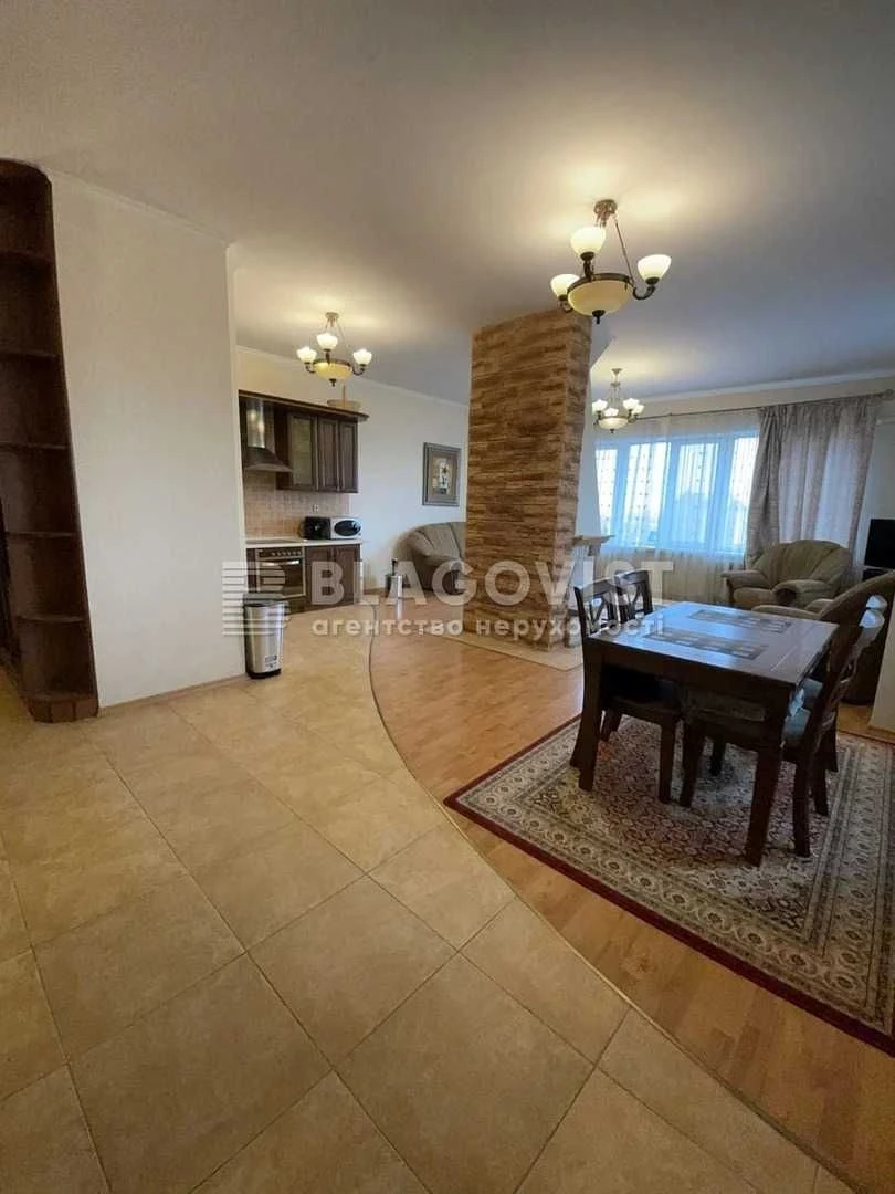 Unique Apartment with Fireplace in the City Center! Club House