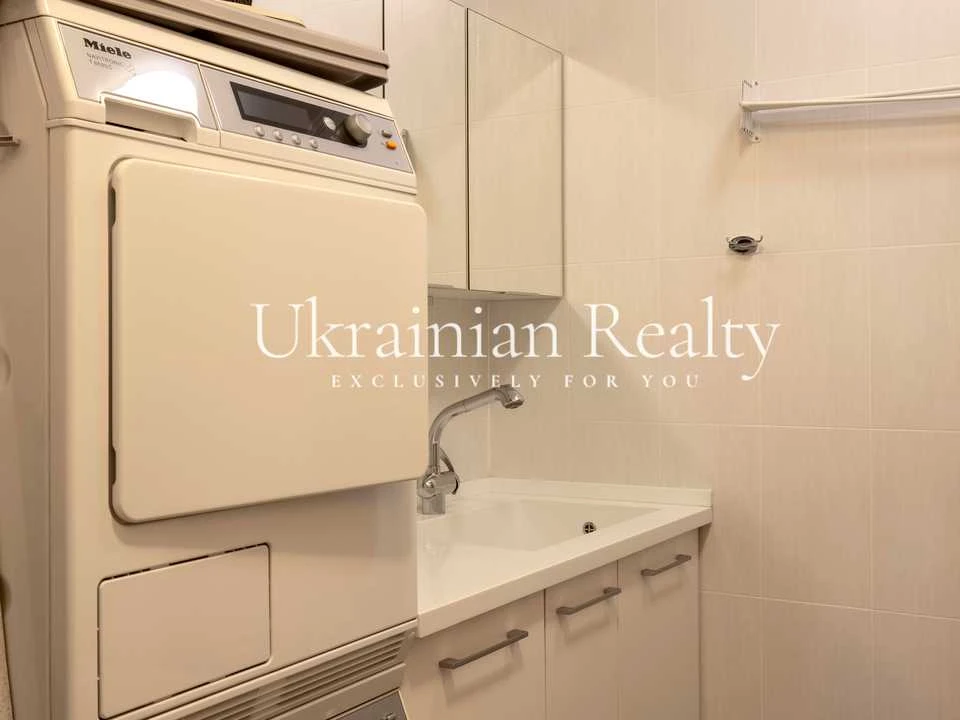 Квартира. Київ, Оболонська набережна вул.