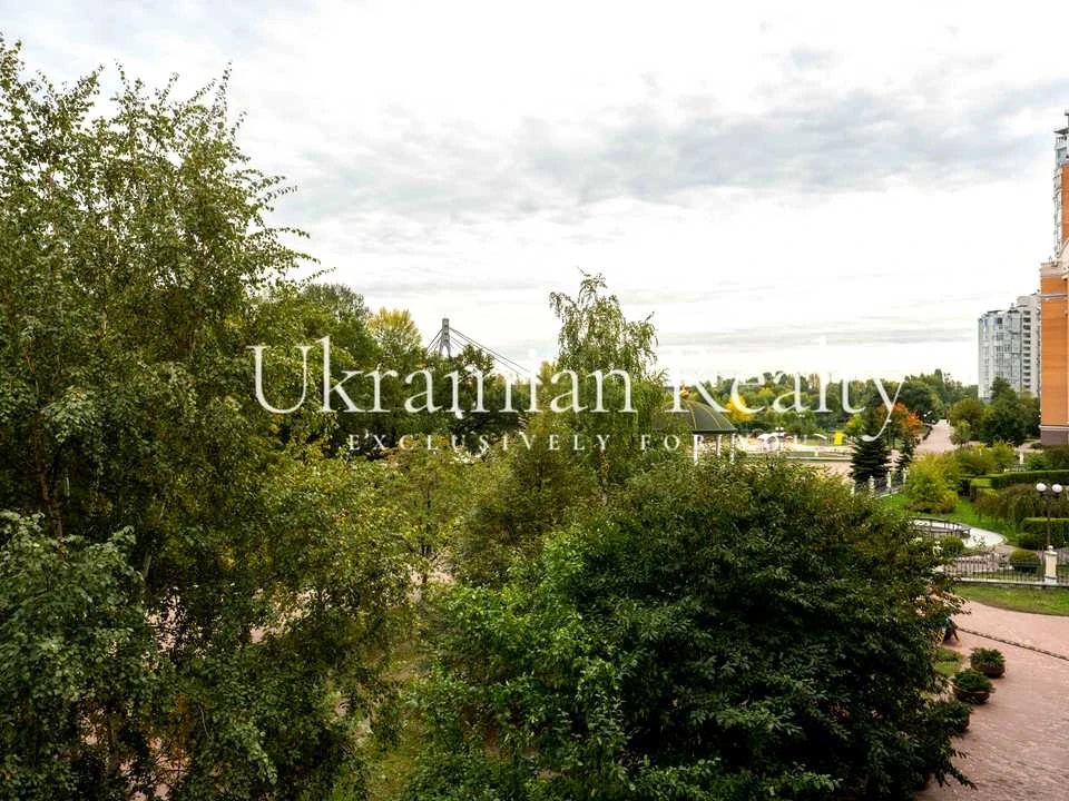 Квартира. Київ, Оболонська набережна вул.