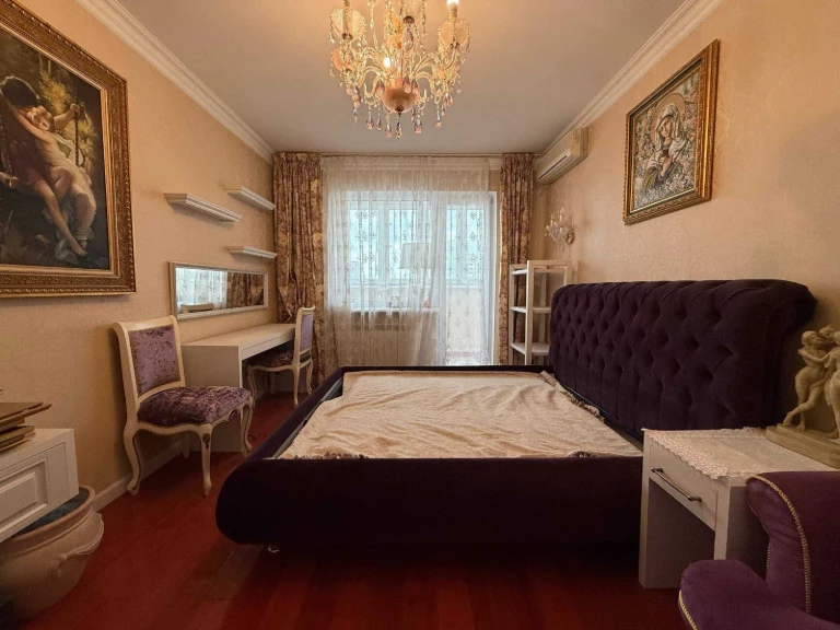Sale of a 2-room apartment on вул. Тростянецька 6d