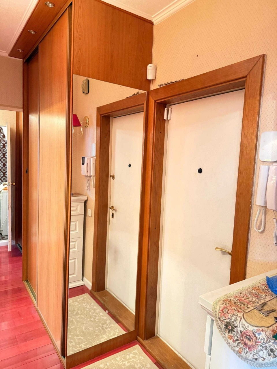 Sale of a 2-room apartment on вул. Тростянецька 6d