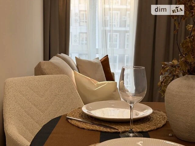 Sale of 2-room apartment 60 sq. m. on Mykhaylo Maksymovycha st. 24G