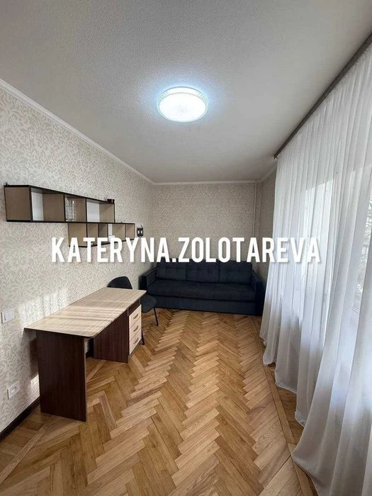 Selling a 2-room apartment in the Center, intersection of Nauki Avenue and K Street
