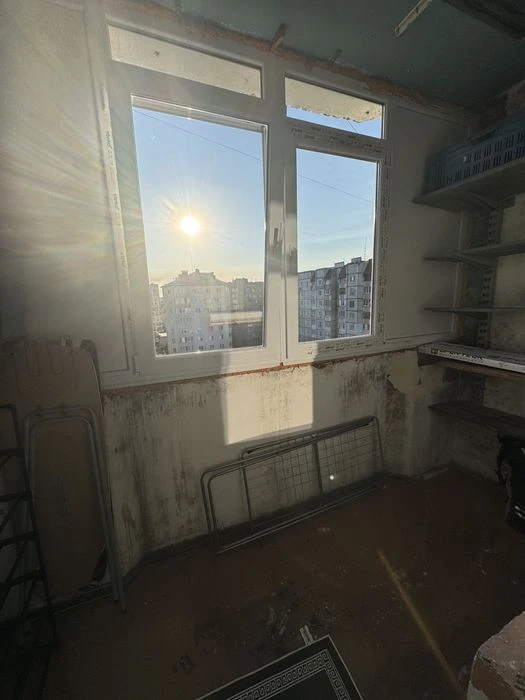 Продається 4-кімнатна квартира з ремонтом по вул. Молодіжна