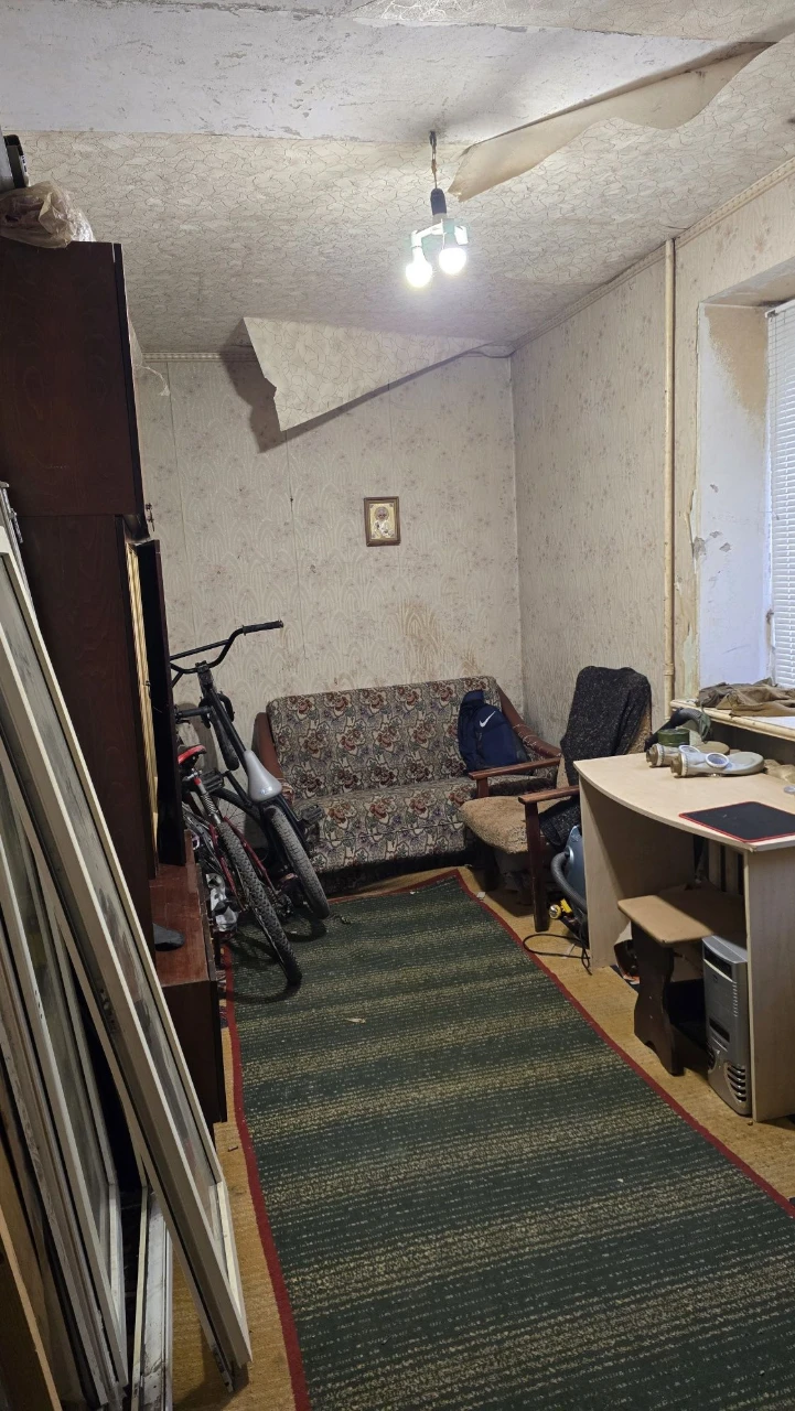 Продаю 2к квартиру возле "Колоса"
