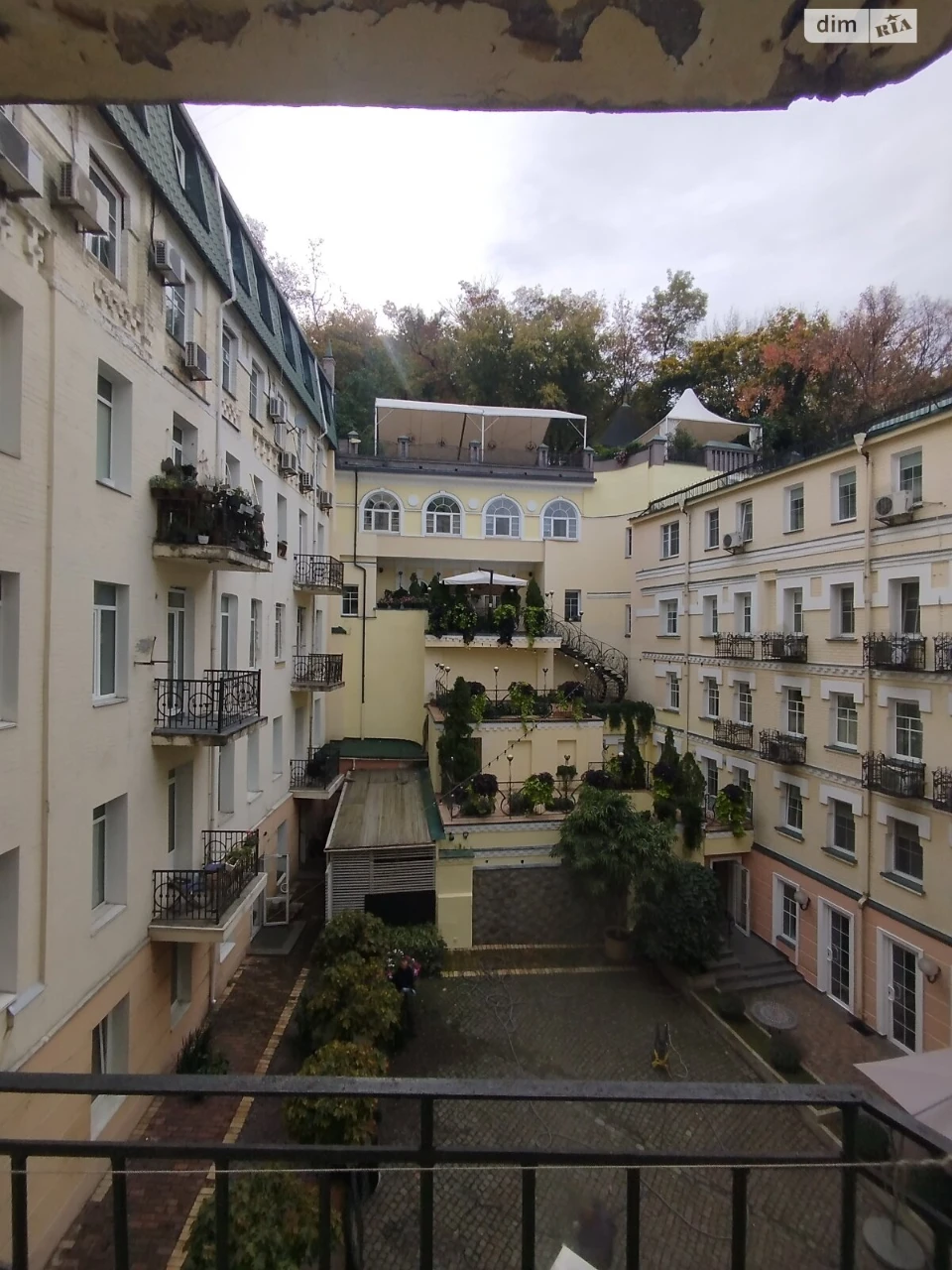Long-Term Rental Apartment Podil