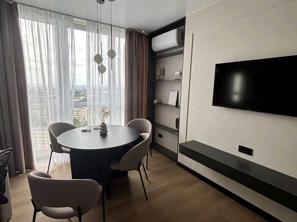 Apartment. Viktor Nekrasova st., Kyiv