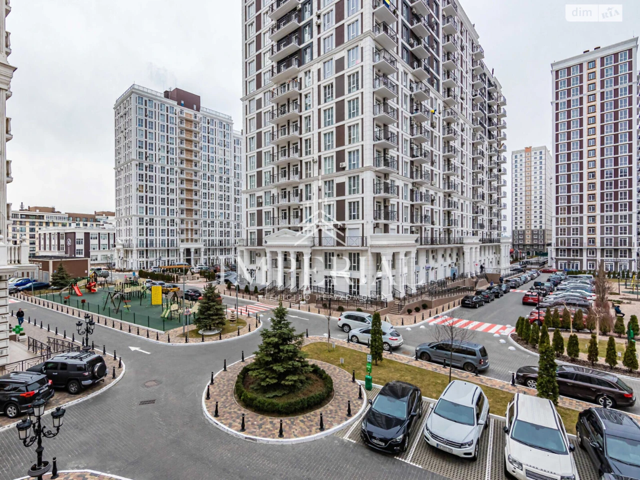 Long-Term Rental Apartment, Holosiiv