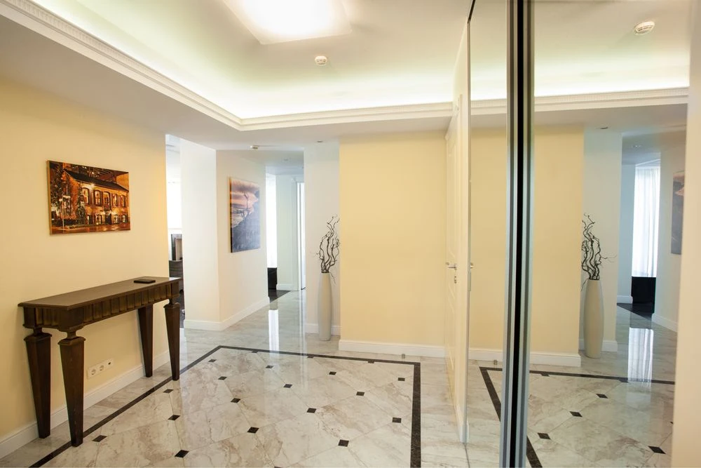 Apartment with panoramic view of Holosiivsky Park in ЖК Park