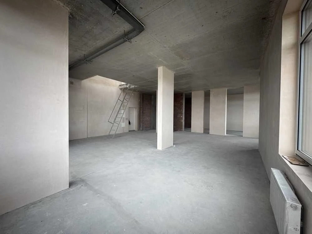 Продаж 5-кімнатного квартири, 179,7 м²