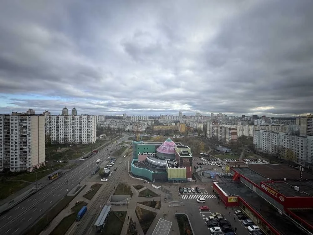 Продаж 5-кімнатного квартири, 179,7 м²
