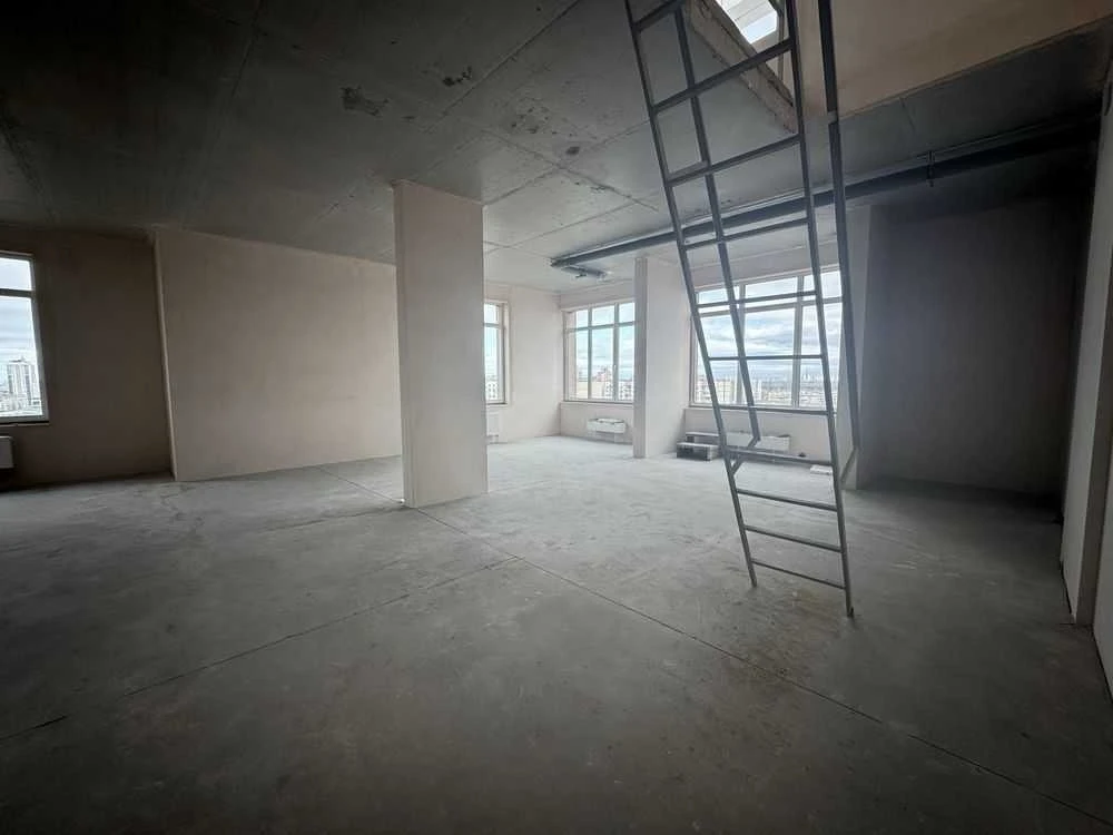 Продаж 5-кімнатного квартири, 179,7 м²