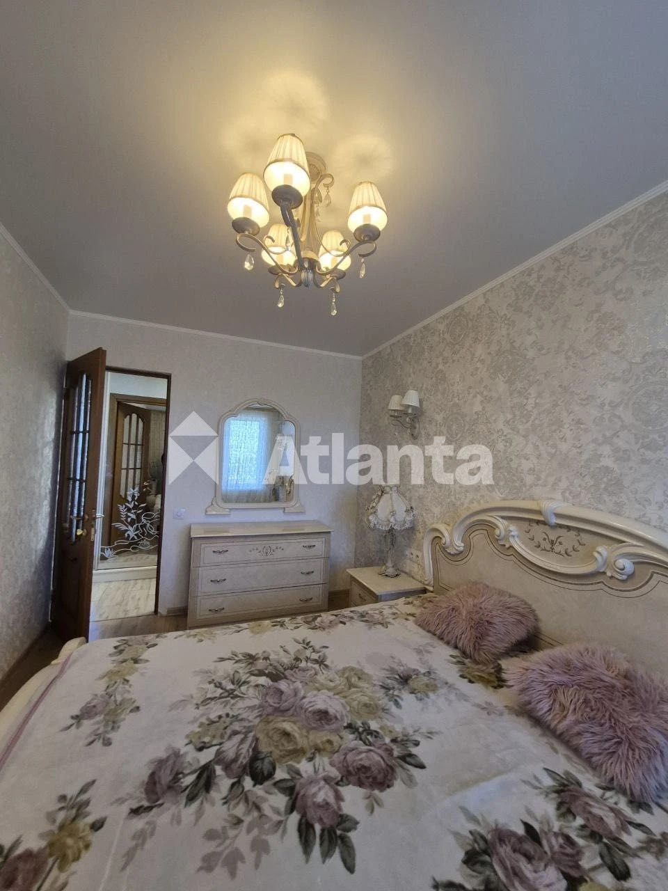 2-bedroom apartment with renovation, European Center street