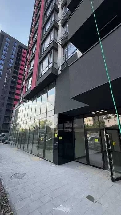 Однокімнатна квартира з терасою в ЖК "Skygarden"