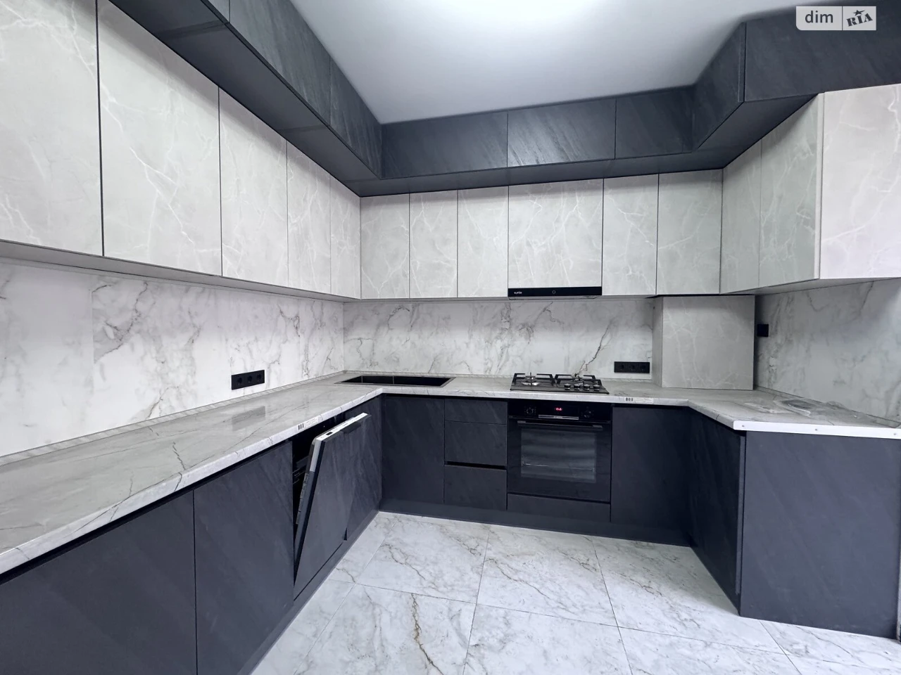 Apartment for Sale - Pasichna