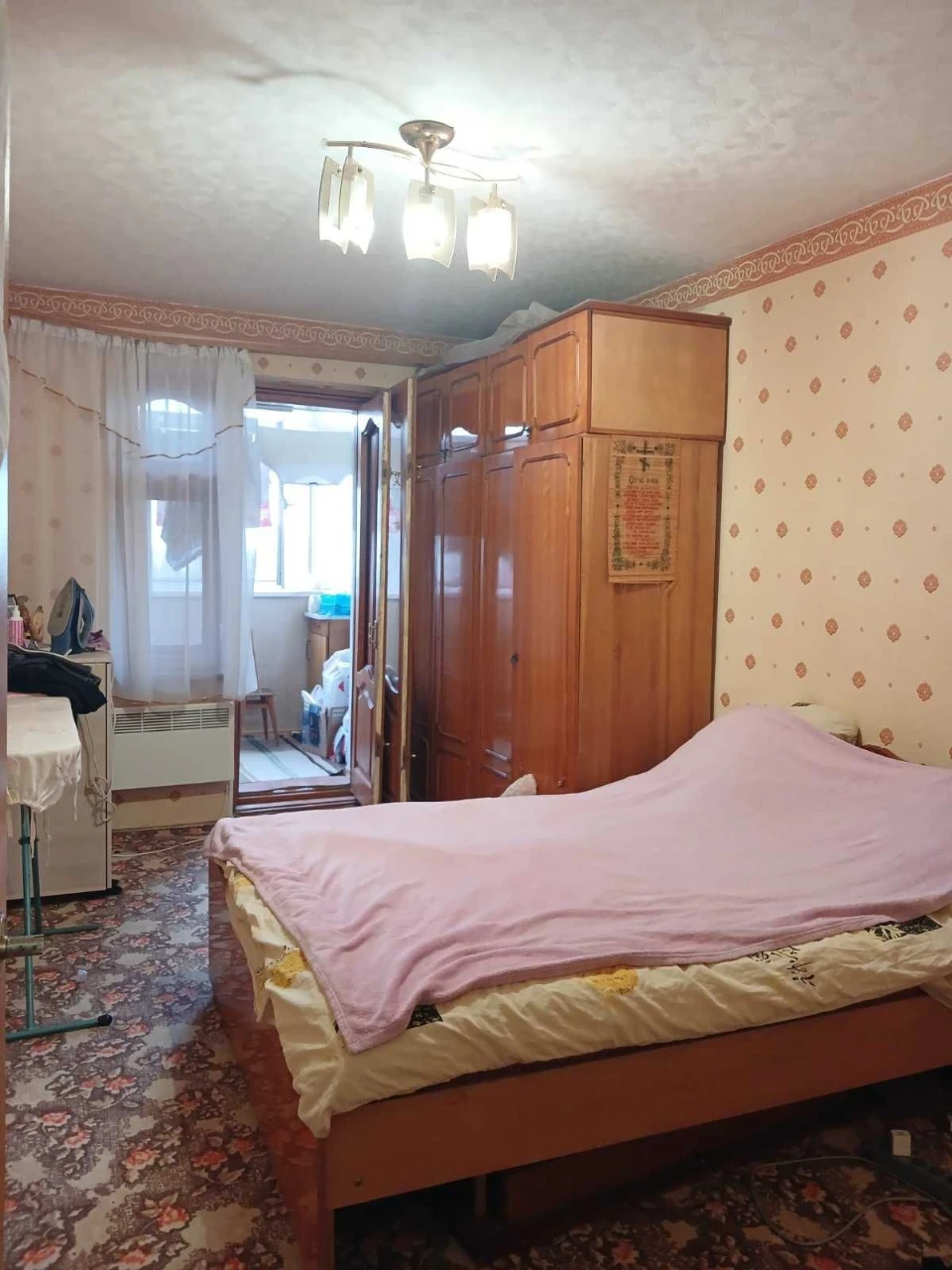 3-bedroom apartment for sale on Volkova