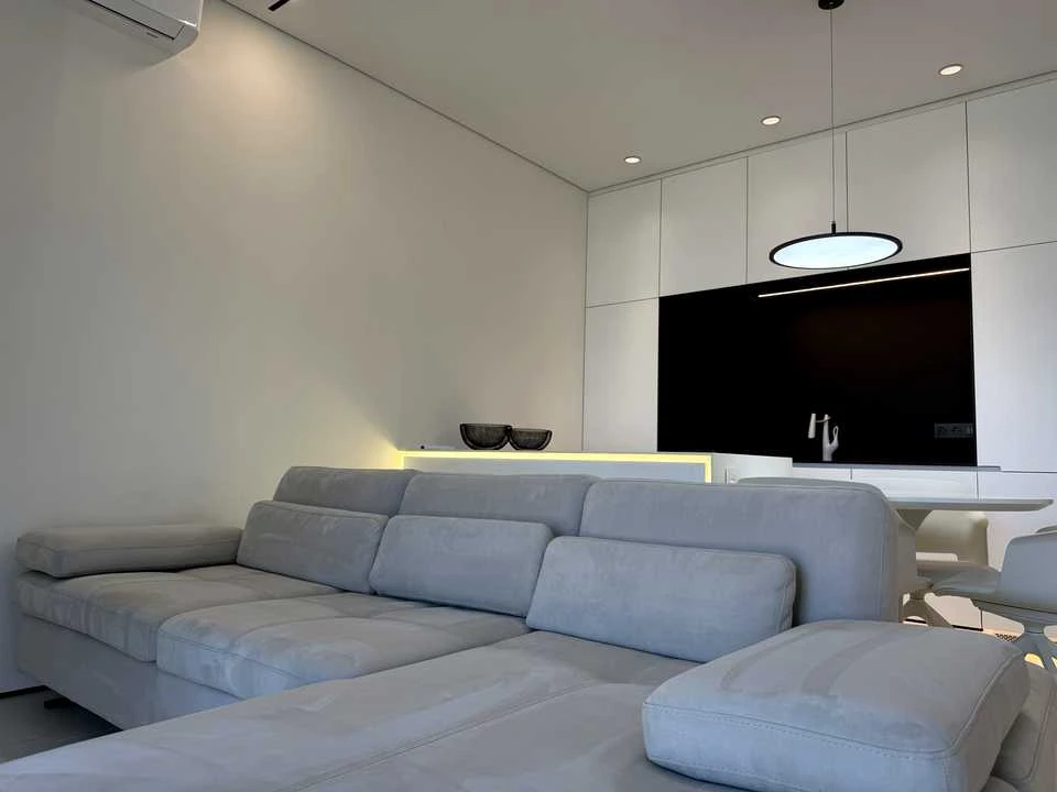 Apartment. Kyiv, Saperne Pole Street