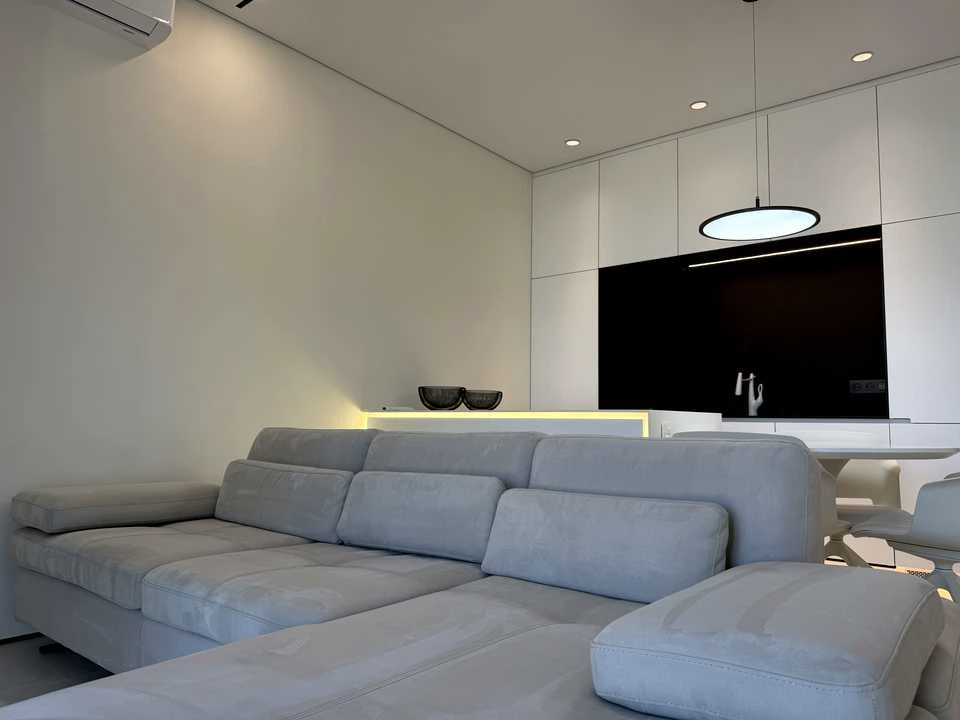 Apartment. Kyiv, Saperne Pole Street