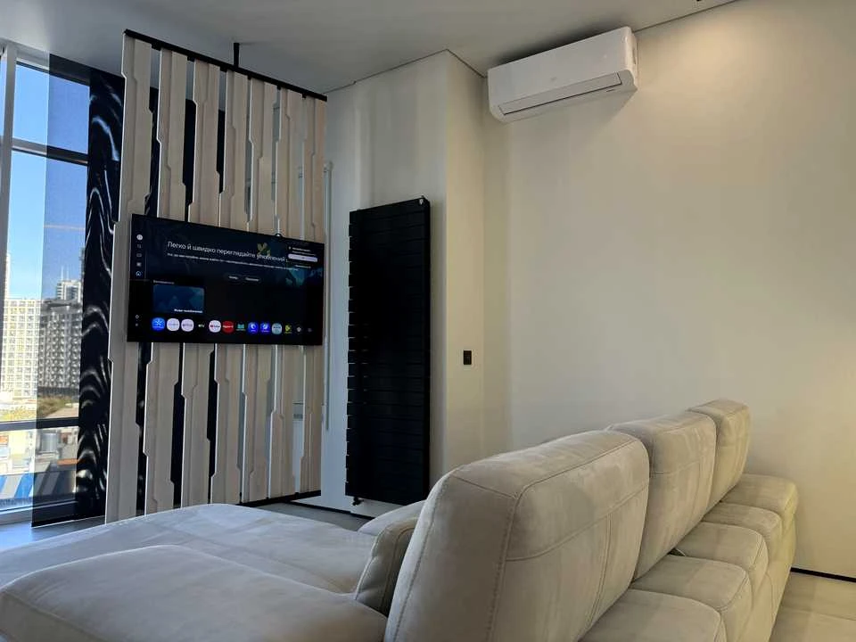Apartment. Kyiv, Saperne Pole Street
