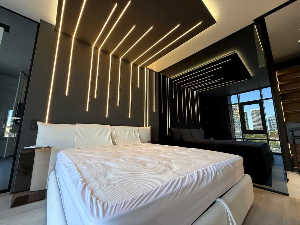 Apartment. Kyiv, Saperne Pole Street