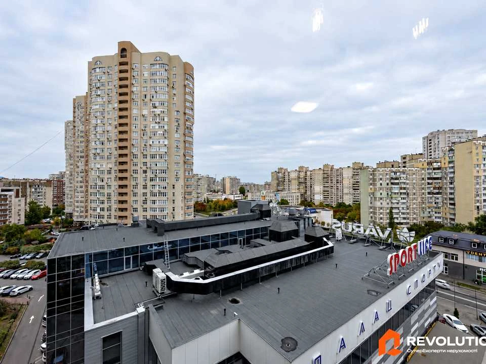 Квартира. Драгоманова, Київ