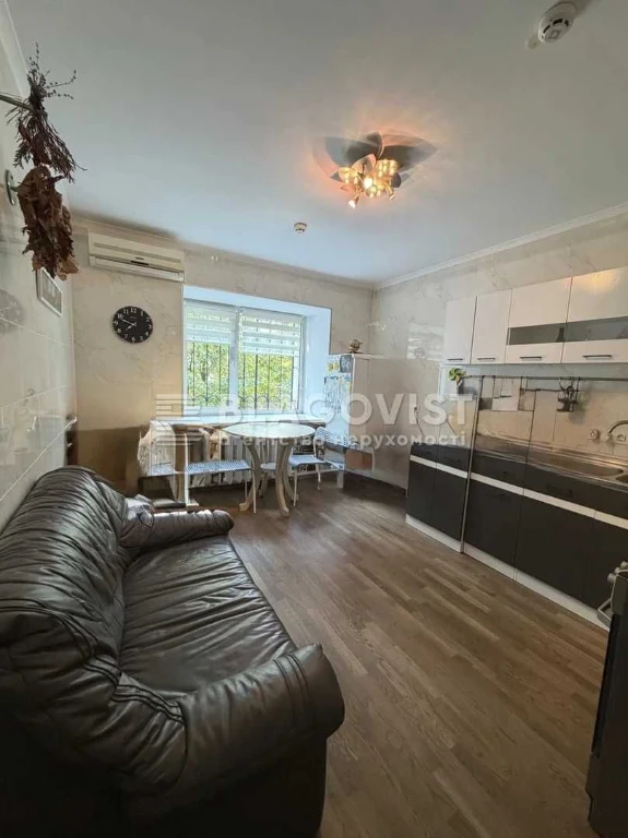 Best Offer! Sale of a 2-bedroom apartment of 88.4 sq m on Baidi-Vishnevytsky Street