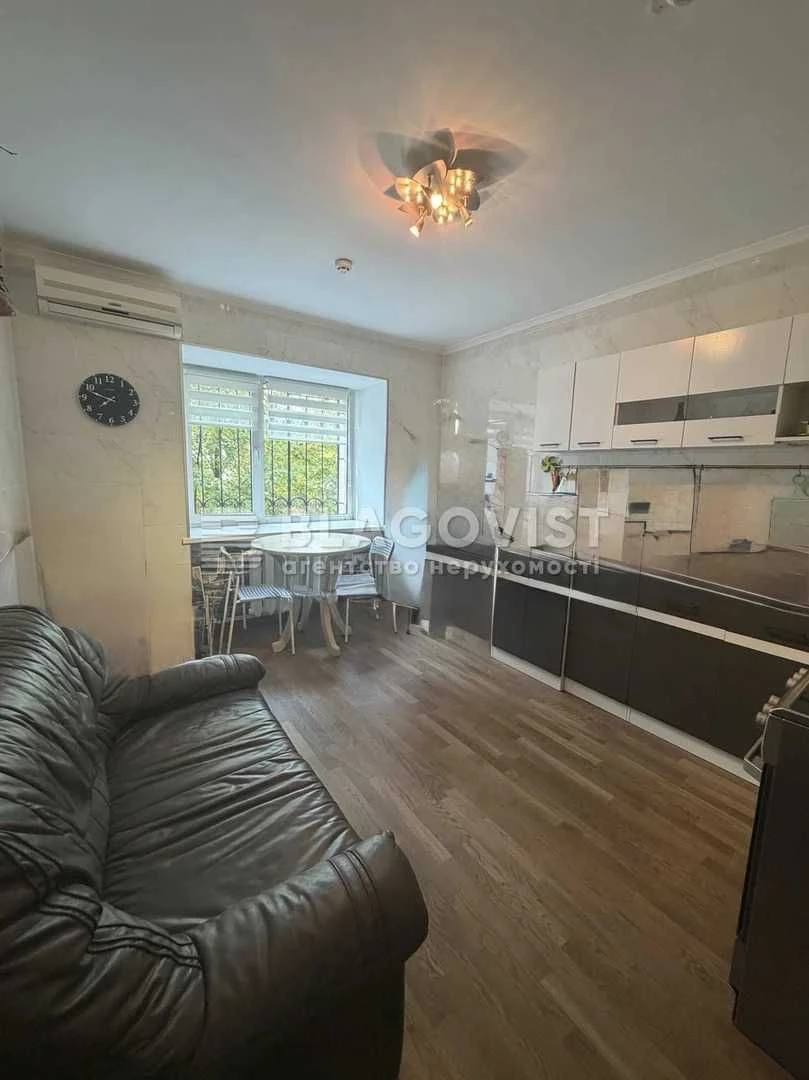 Best Offer! Sale of a 2-bedroom apartment of 88.4 sq m on Baidi-Vishnevytsky Street