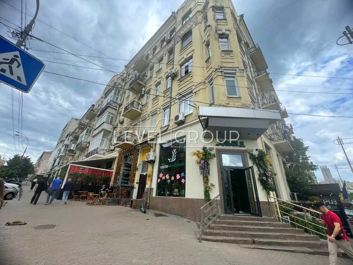 2 кімнатна 80м.кв. вул Велика Васильківська вул. (Червоноарм