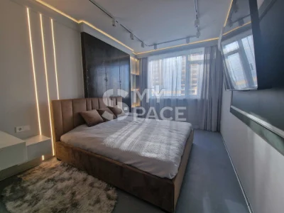 Продаж 1-кім. квартири в ЖК Manhattan, просп. Берестейський, метро